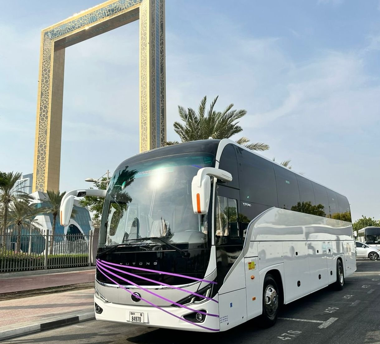 53 seater yutong bus in white color