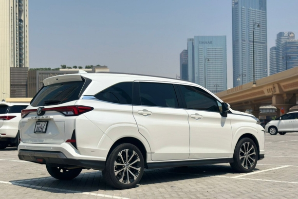 800 AED for 07-seater rental for Abu Dhabi Full day Tour