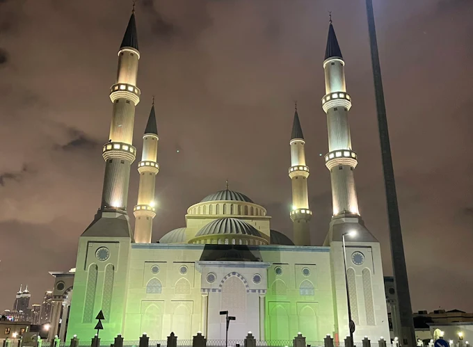 Blue Mosque Dubai City Tour outisde view